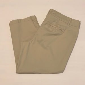 Maurices Khaki Capri Pants